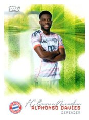 fotbalová kartička 2025-26 Topps Team set FC Bayern Munchen Pitch Pursuits PP-1 Alphonso Davies